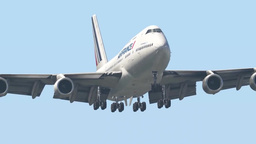 ⁣⁣Worst Boeing 747-400 Emergency Landing