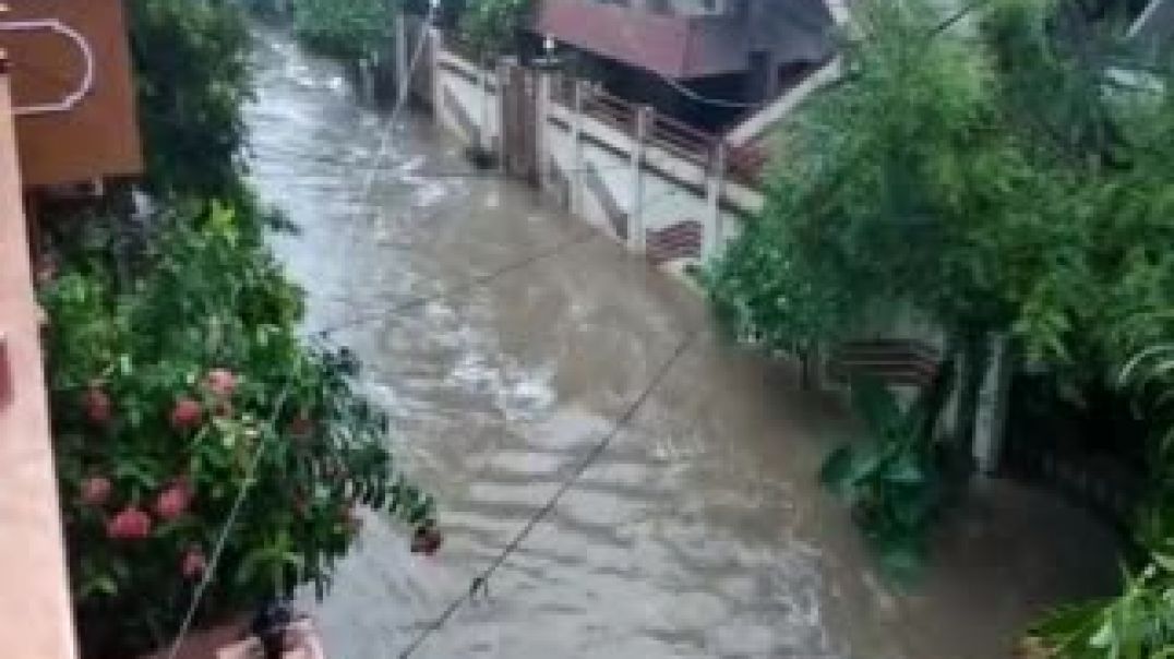⁣Floods water entered in ICICIBank Oct 2020 raining